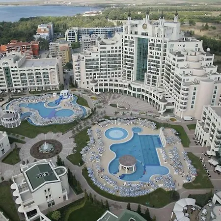 сънсет *